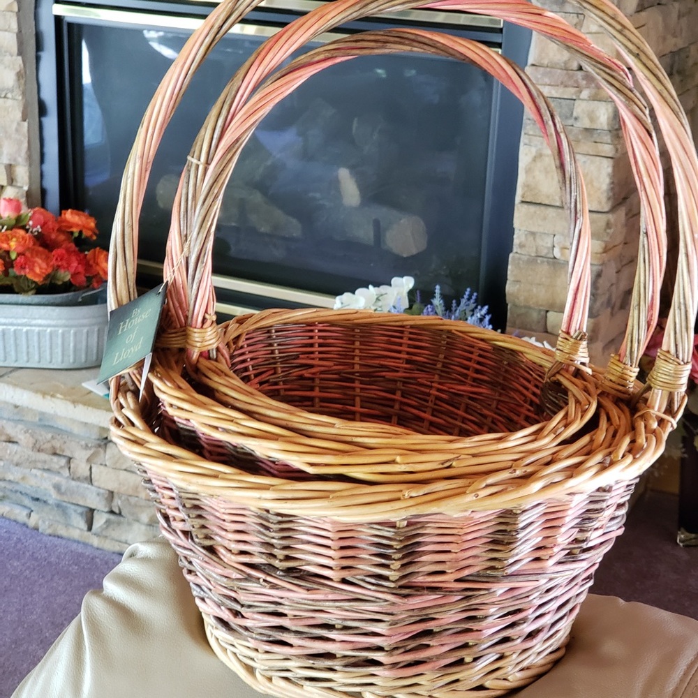 Baskets - Picture 2 of 5